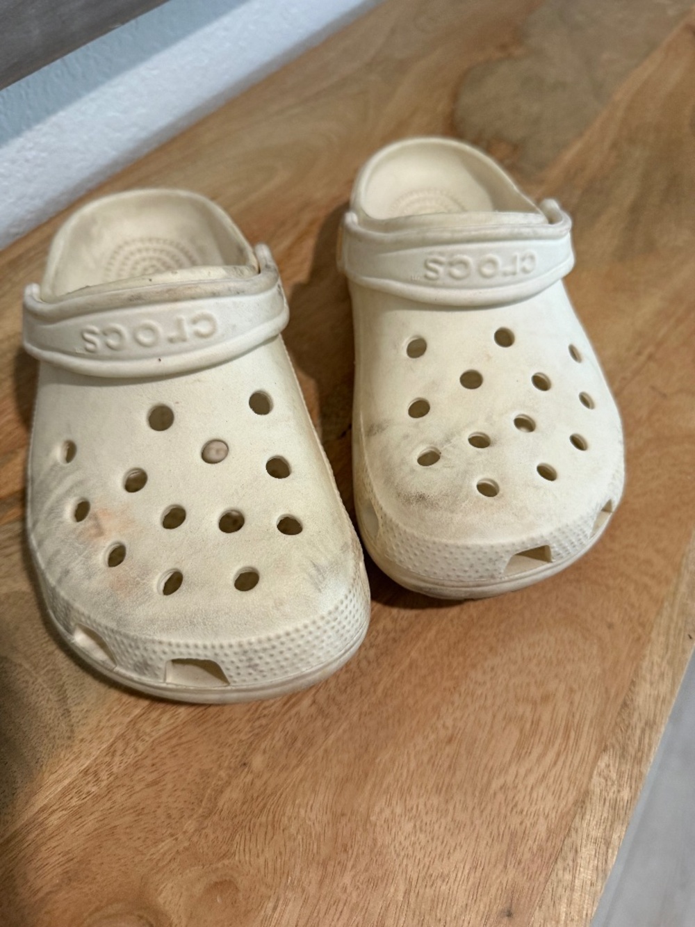 Crocs 4-6 white